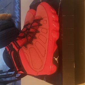 Jordan 9 Motor Boat Jones